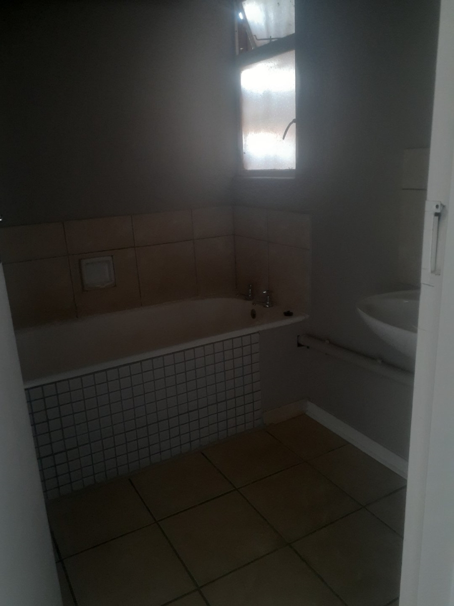 1 Bedroom Property for Sale in Navalsig Free State
